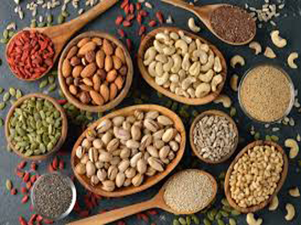 Mediterranean Diet Food - Nuts and seeds